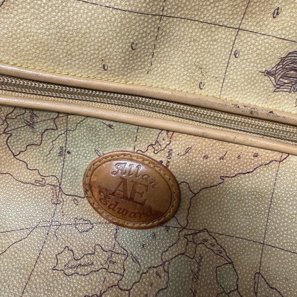 Allan Edward  Map Print Shoulder Bag - Picture 2 of 15